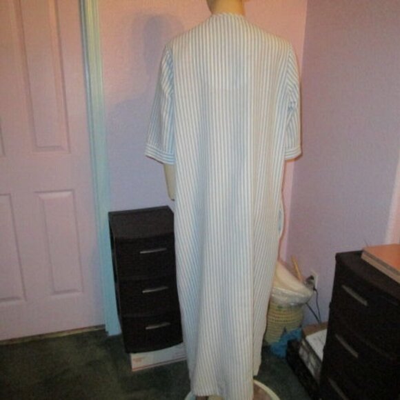 Seersucker EMBROIDERED Size S House DRESS Pockets ZIP Collections Etc PATIO Maxi - Picture 8 of 10